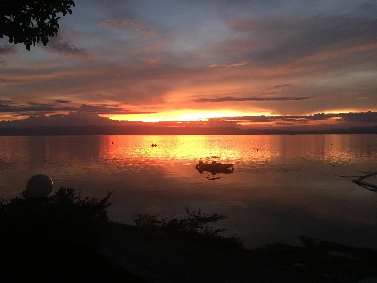 Loon Cabilao Sunset Dive & Beach Resort מראה חיצוני תמונה